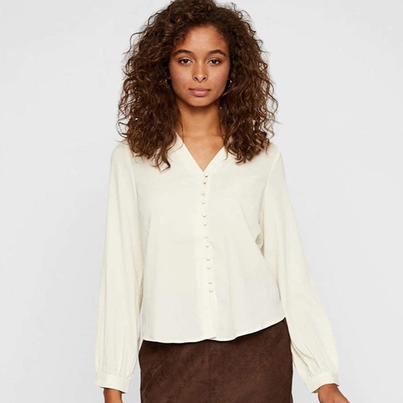 Vero Moda | Tops | Vero Moda Beautiful 
